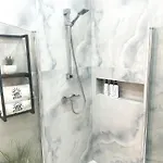 Apartment Vibe S33 Modern & Premium