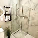 Vibe S33 Modern & Premium Apartment