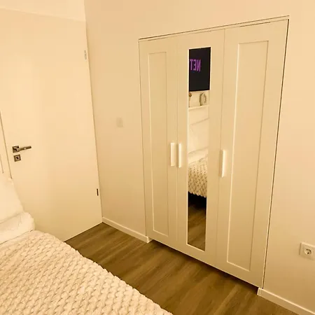 Apartament Vibe S33 Modern & Premium Alba Regalǎ